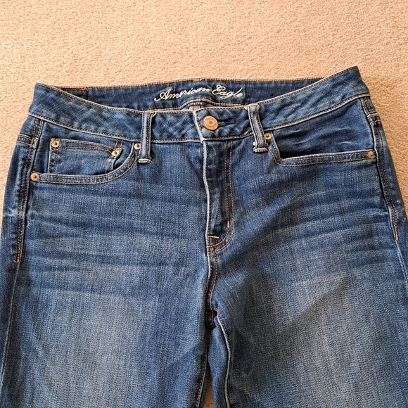 American Eagle Slouchy Jeans Women's 6 Blue Denim Relaxed Fit Mid Wash Jeans - Picture 2 of 14